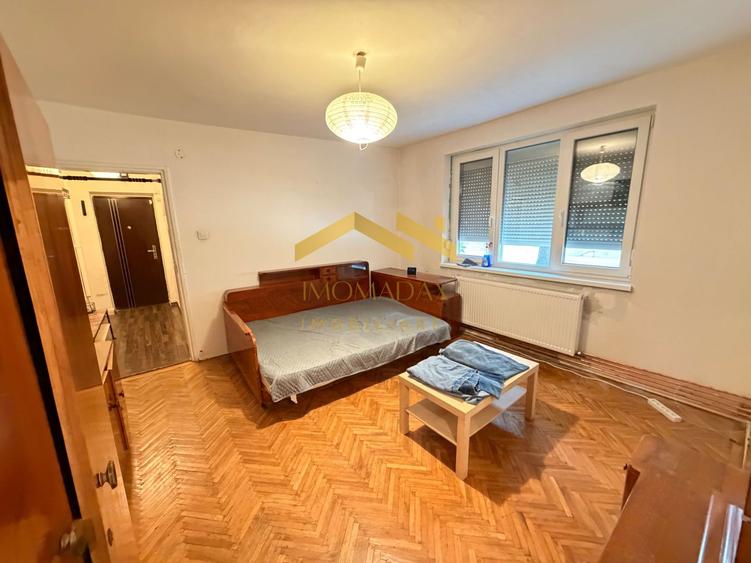 Piata 700- 2 camere- Centrala proprie