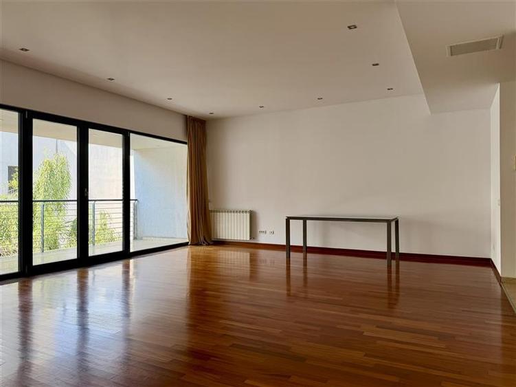 Apartament spatios si luminos de 4 camere | Dorobanti