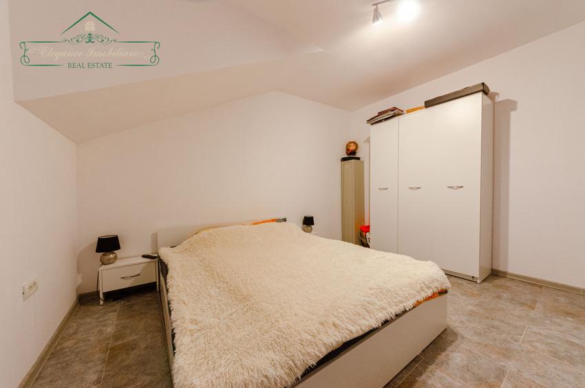 Vila cu 6 camere, zona Via Carmina Vladimirescu, Arad
