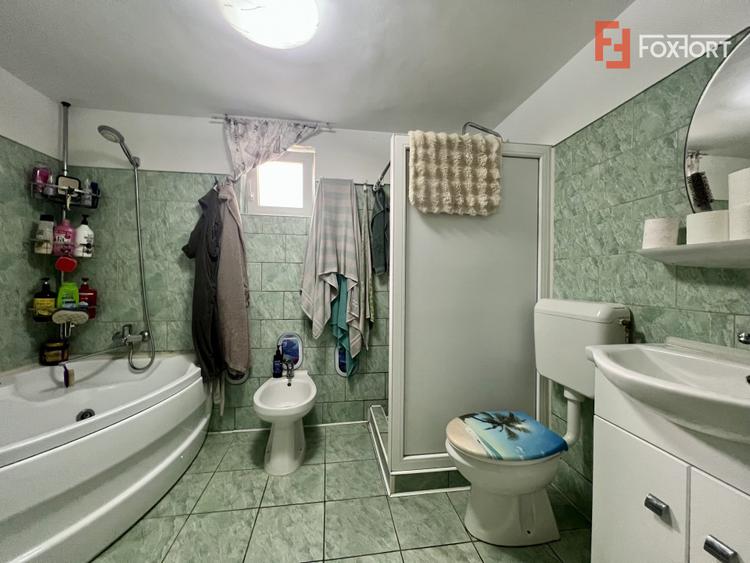 Casa individuala cu 4 camere de vanzare, zona Girocului