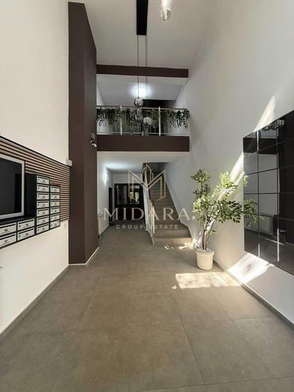 3 camere Unirii | 92 mp | Vedere bulevard - 1100€/lună
