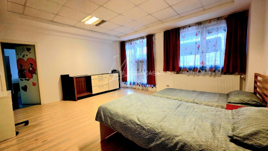 Apartament cu 5 camere-239 mp.+ terasa 358 mp. Prelungirea Ghencea 281- parter - 46