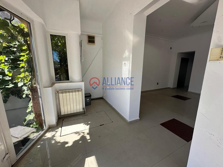 Închiriez spatiu comercial pe Mircea, Stradal, 60 mp