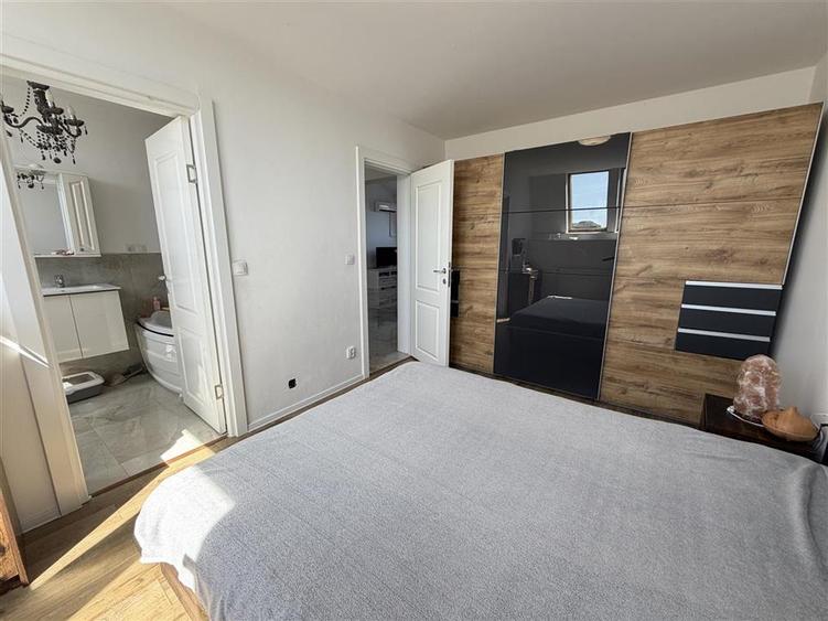 APARTAMENT 3 CAMERE | 2 BAI | 85 MP UTIL | MANSARDA | ZONA ROGERIUS | ORADEA | B