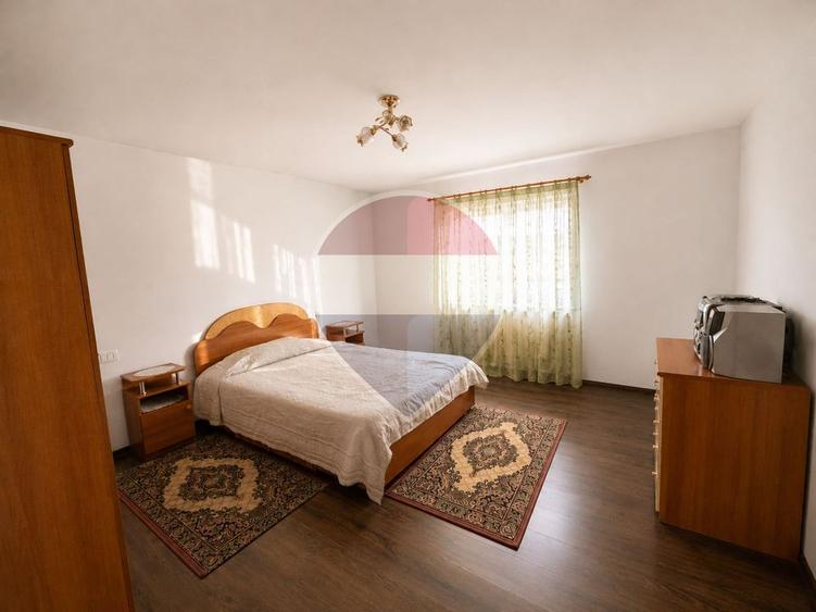 Casa cu 6 camere de vânzare în Negri jud. Bacau / posibilitate duplex