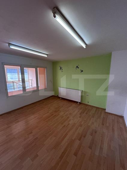 Spatiu de birouri, de inchiriat, 19 mp, zona centrala