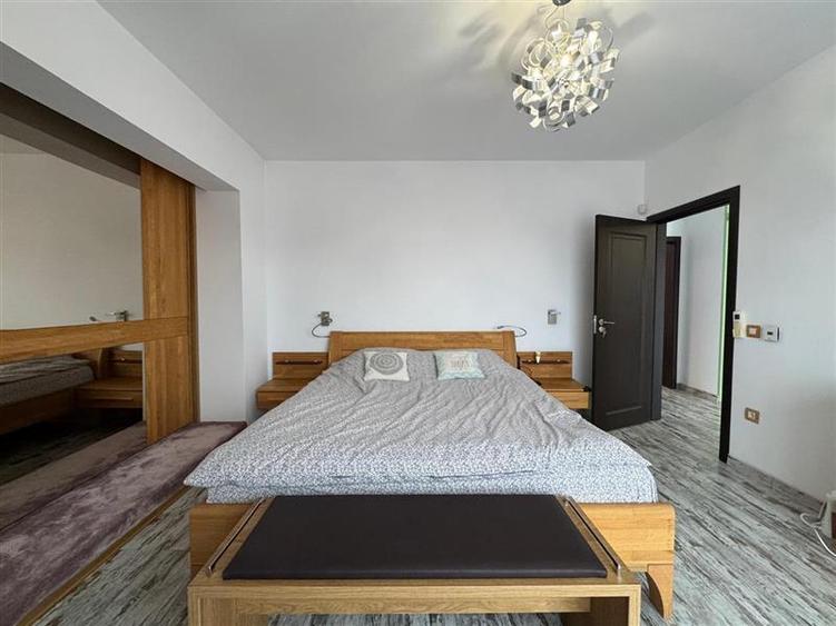 Apartament cu 3 camere,mobilat si utilat ,situat in cartierul Intre Lacuri!