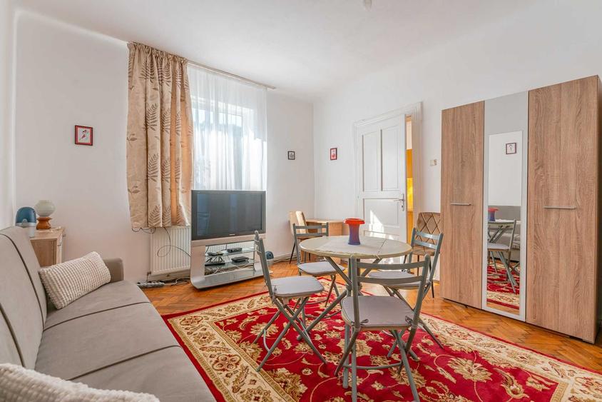 Garsonieră de Închiriat Brașov | 30 mp | Str. Petru Rareș | Parter