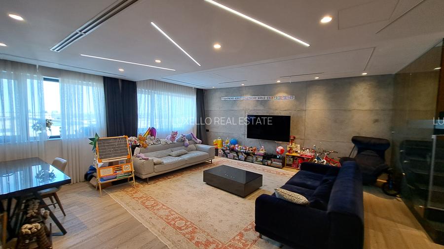 APARTAMENT 4 CAMERE CU SCARA INTERIOARA TIP LOFT -ULTRA LUX - 2
