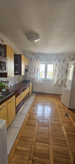 Apartament 4 camere, decomandat, etaj 7, Piata Iancului