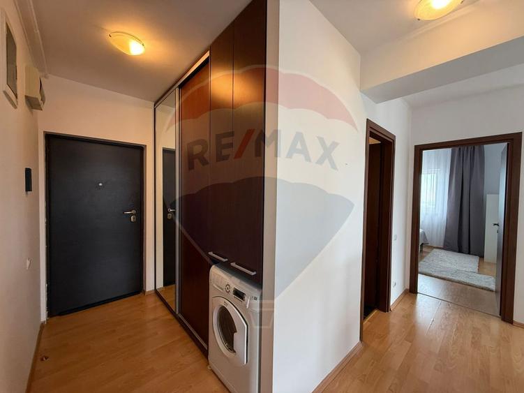 Apartament 2 camere modern, etaj superior, bloc 2010