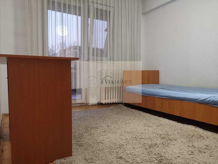 3 camere / etaj 1 / Zona strazii Bucuresti