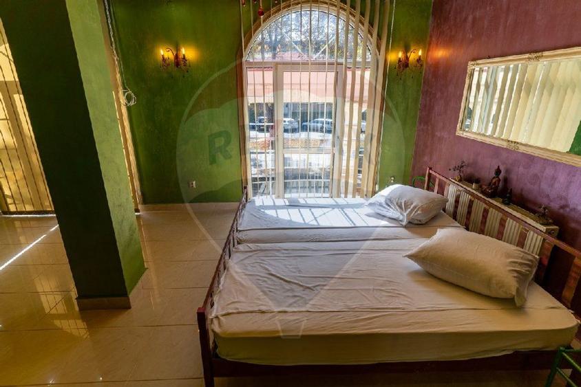 Hotel / Pensiune de închiriat sau vanzare în zona Central,Hunedoara