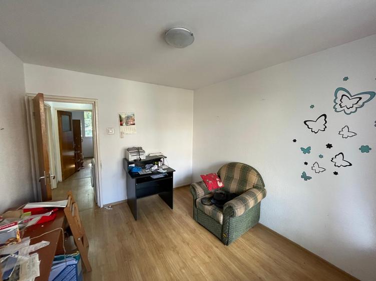 3 camere Drumul Taberei etaj ideal