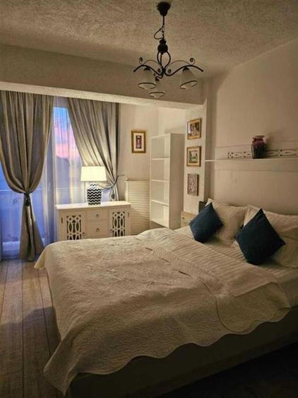 Apartament 2 camere cu balcon zona Doamna Stanca
