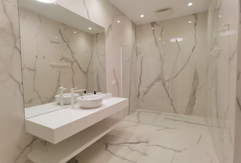 Apartament premium, vedere parc si lac, 2 garaje subterane