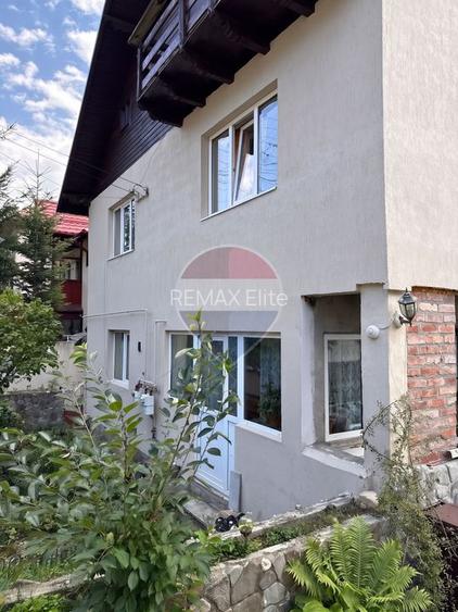 Casă / Vilă cu 9 camere de vânzare în zona Sud-Est - 2