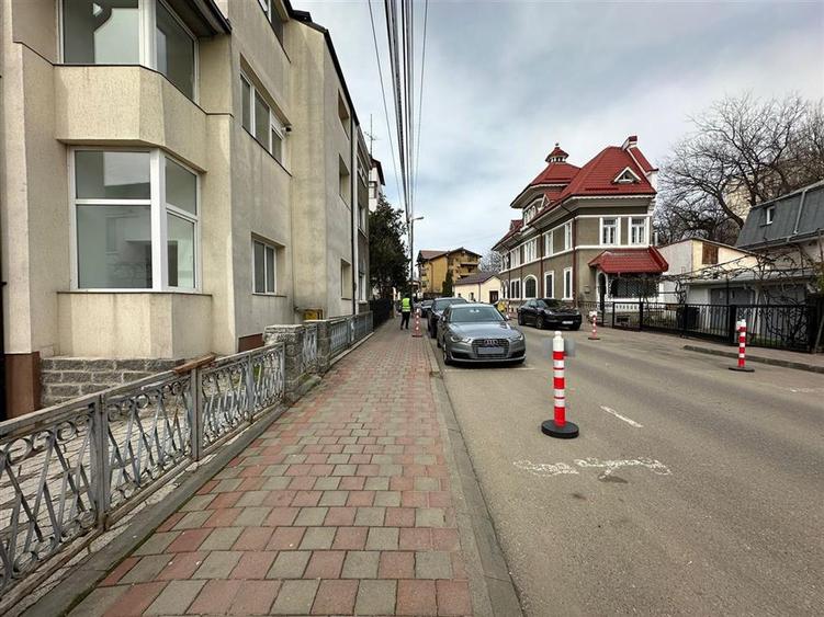 Cladire centrala Iasi, birouri/ medical, 325mp