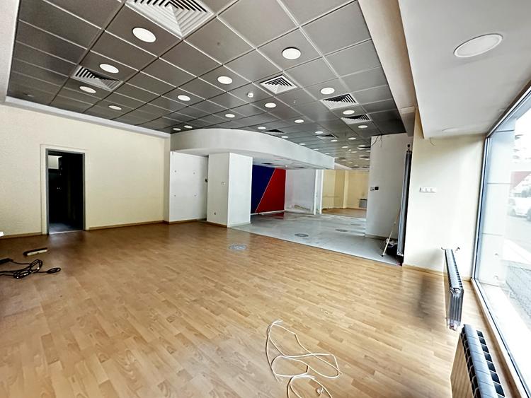 INCHIRIERE Spațiu comercial 173 mp. Vitrina Mare la Bulevard CETATE Alba Iulia