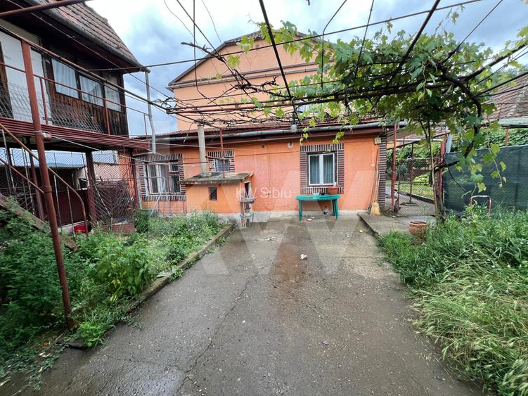 Casa cu gradina de vanzare - 2