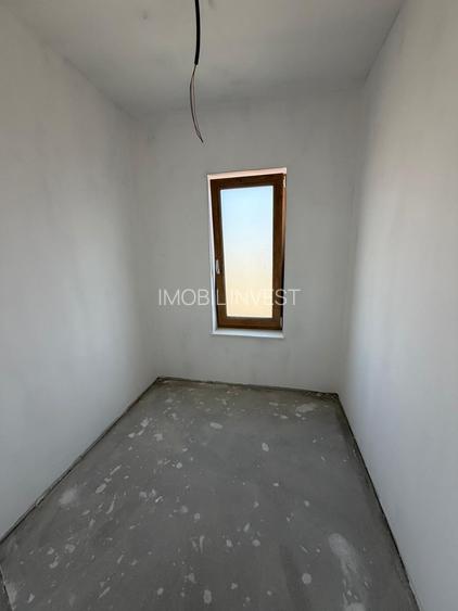 Casă în zonă premium, P+E, 222 mp, 5 camere, 3 băi, terasă, garaj - 12