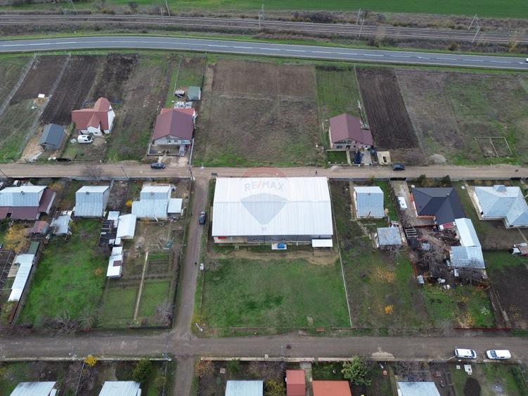 Teren agricol 13,1 ha + Hală 700 mp + Utilaje Agricole - Piscu, Galati