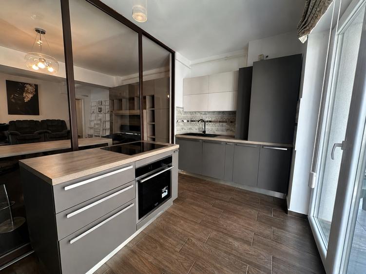 Inchiriez apartament DECOMANDAT 3 camere cu parcare si boxa