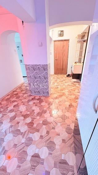 Vând apartament 66 mp 3 camere ,utliat - 8