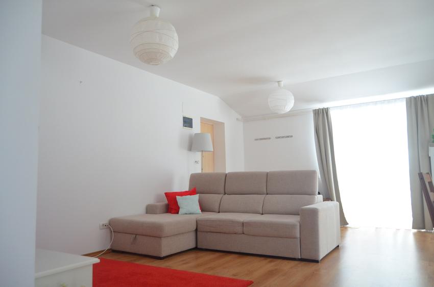 Busteni-Apartament cu trei camere