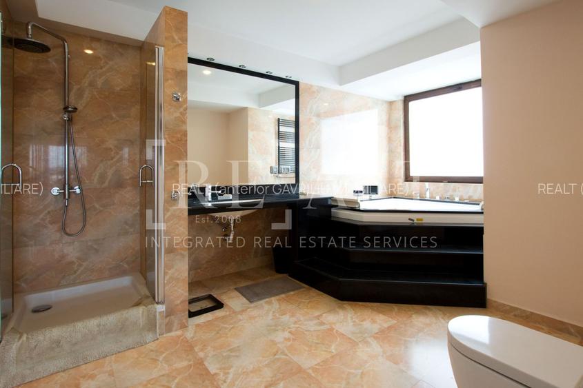Inchiriere apartament 3 camere | Generos, 2 x Parcare, Acces lift | Domenii