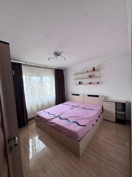 Vanzare apartament complet mobilat și utilat 3 camere rovine