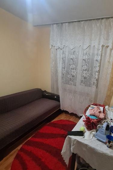 Apartament spatios cu 4 camere, 2 balcoane – Marghita, zona Penny