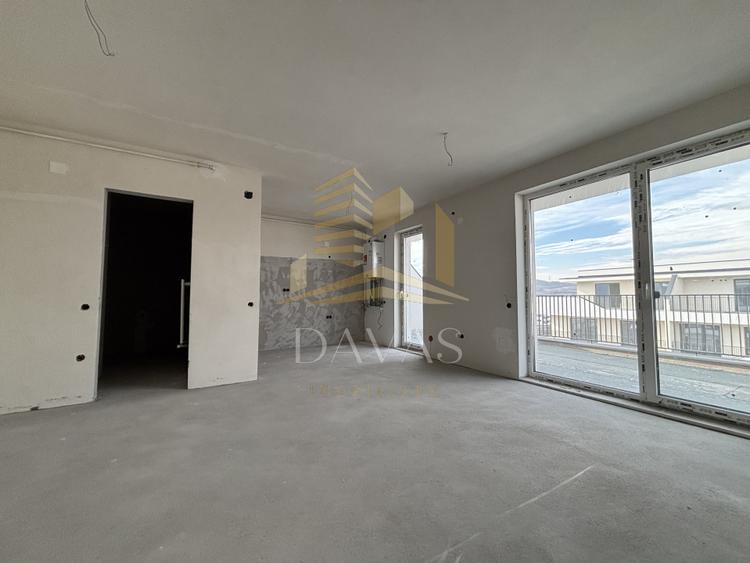 Penthouse de 3 camere semidecomandat | Florești