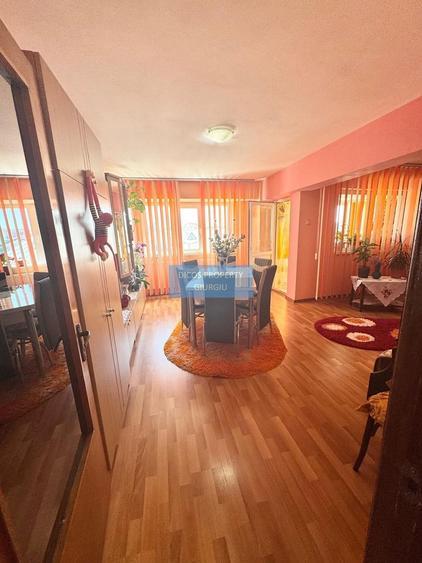 Apartament spațios, 3 camere – Bulevardul CFR, Giurgiu