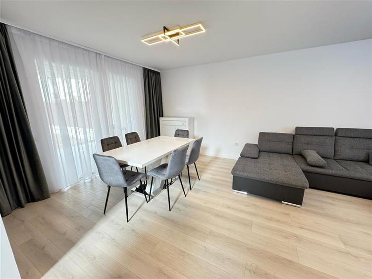 Casa moderna 4 camere 2 bai si curte Selimbar