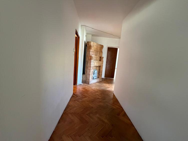 Casa+teren 1500 mp | 9 camere | Otopeni | Odai | Parcare| Ideal firme