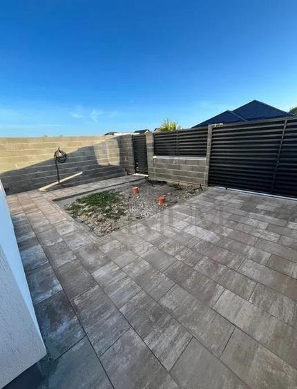 Duplex finalizat - bucatarie inchisa - dormitor la parter