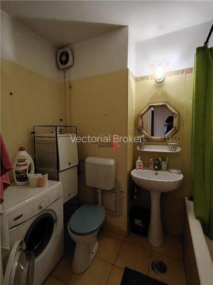 Apartament 3 camere zona Calea Grivitei Podul Grand - 12