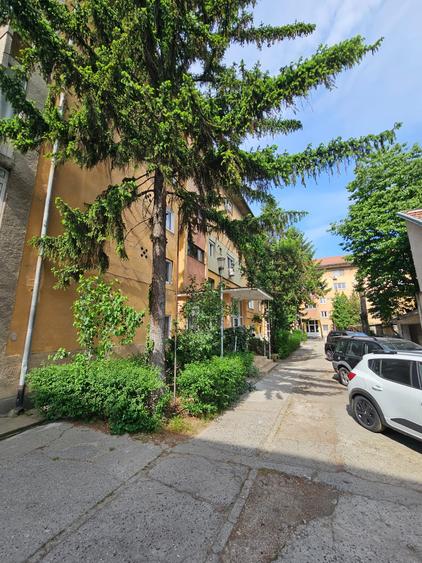 Apartament 2 camere cu garaj, Arad