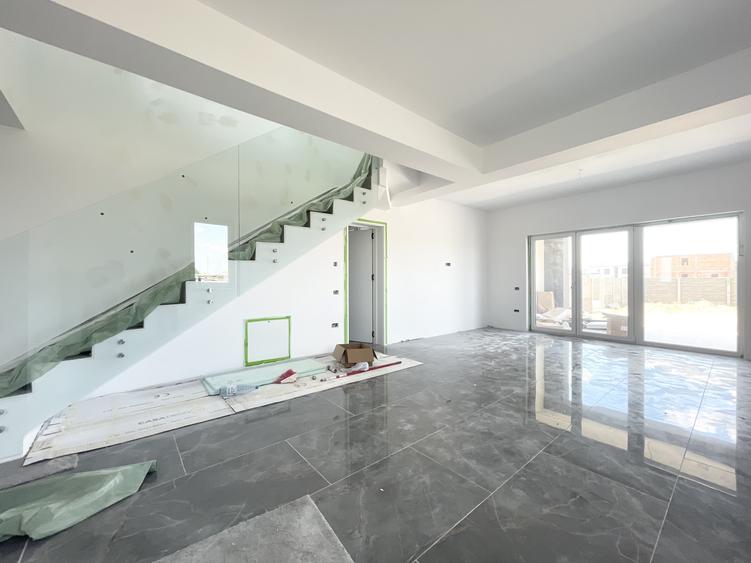 Duplex despartit - 3 camere - Mosnita Veche