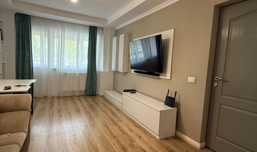 Apartament 3 camere cu terasa mare si vedere la parcul Tei