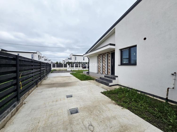 Casă parter 3 camere, 2 băi, teren 310 mp | Tunari - 23