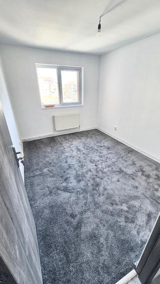 Apartament cu 4 camere, 2 băi, pivnita, 77 mp utili, Cetate