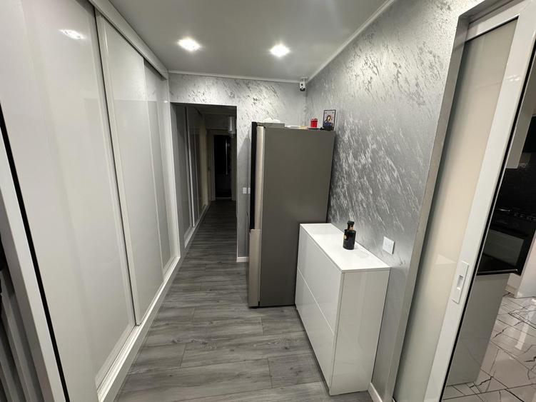 Apartament 3 camere de vanzare Dacia