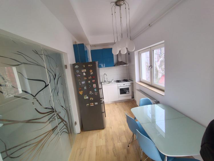 Apartament 3 camere decomandat, 90mp, Centru