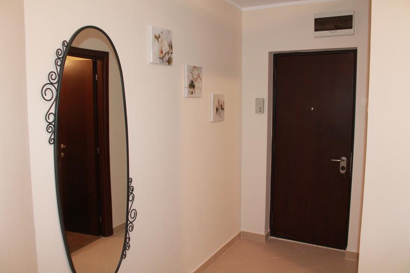 Vanzare apartament 3 cam  vedere Libertatii-casa Poporului ,mobilat și utilat
