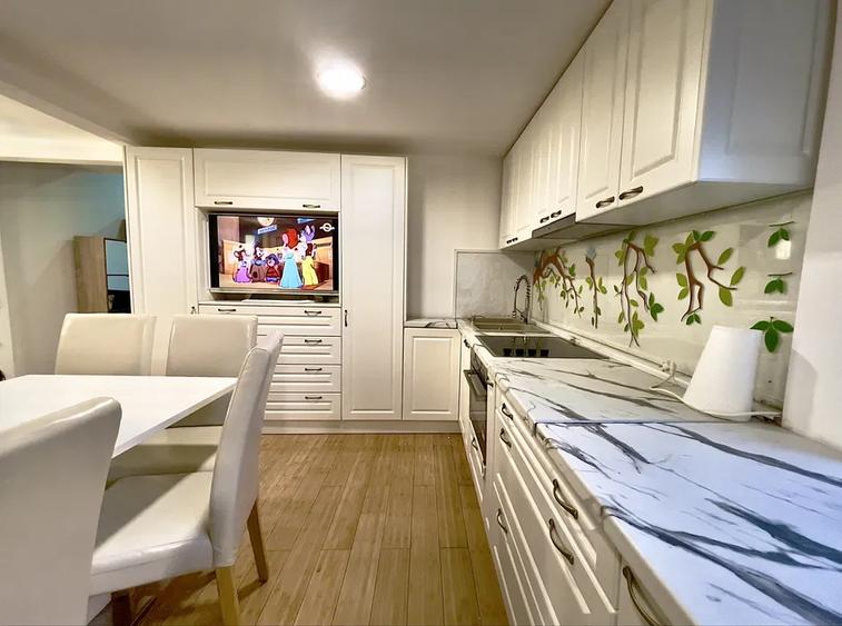 Apartament cu 3 camere,105mp,parcare, zona Iris