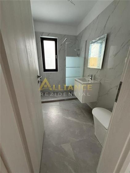 Casa individuala parter 4 camere 2 bai + dressing