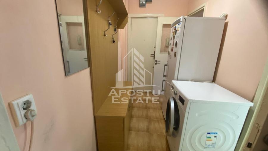Apartament 2 camere, centrala proprie,semidecomandat, zona Dacia