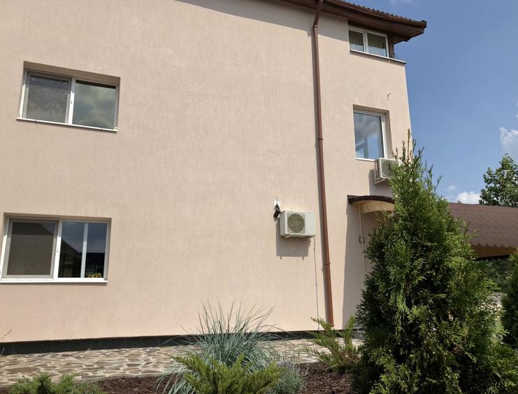 Vila 8 cam. bd. Timisoara stradal-oportunitate comerciala si rezidentiala unica